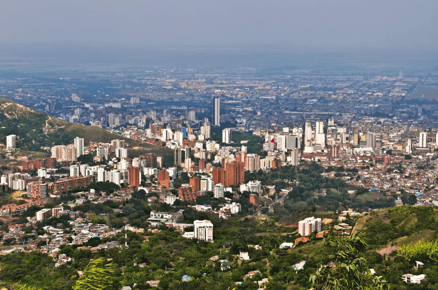 La ciudad y el valle, vistos desde los cerros del occidente
