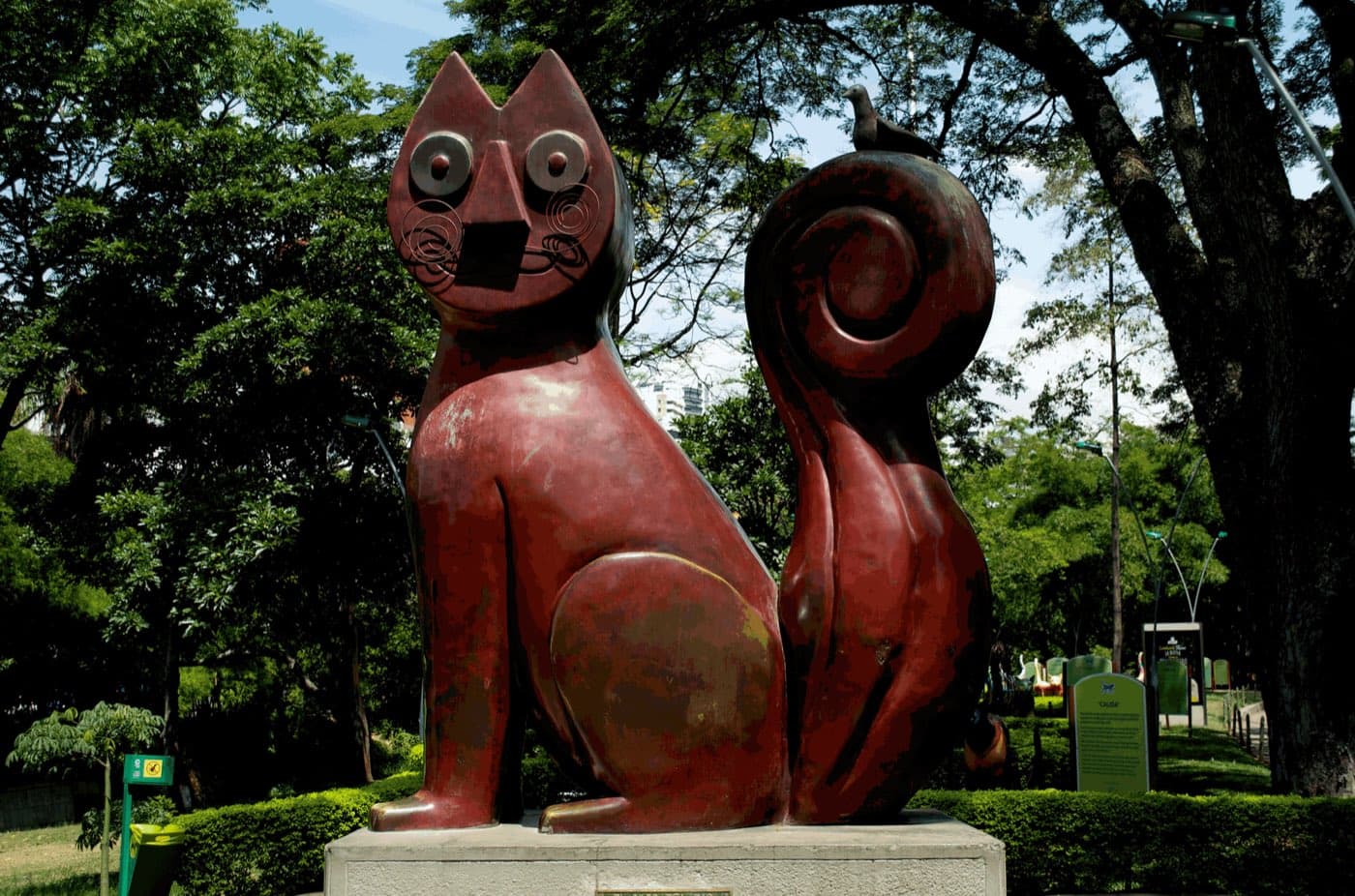 El Gato del Río, de Hernando Tejada, a orillas del río Cali
